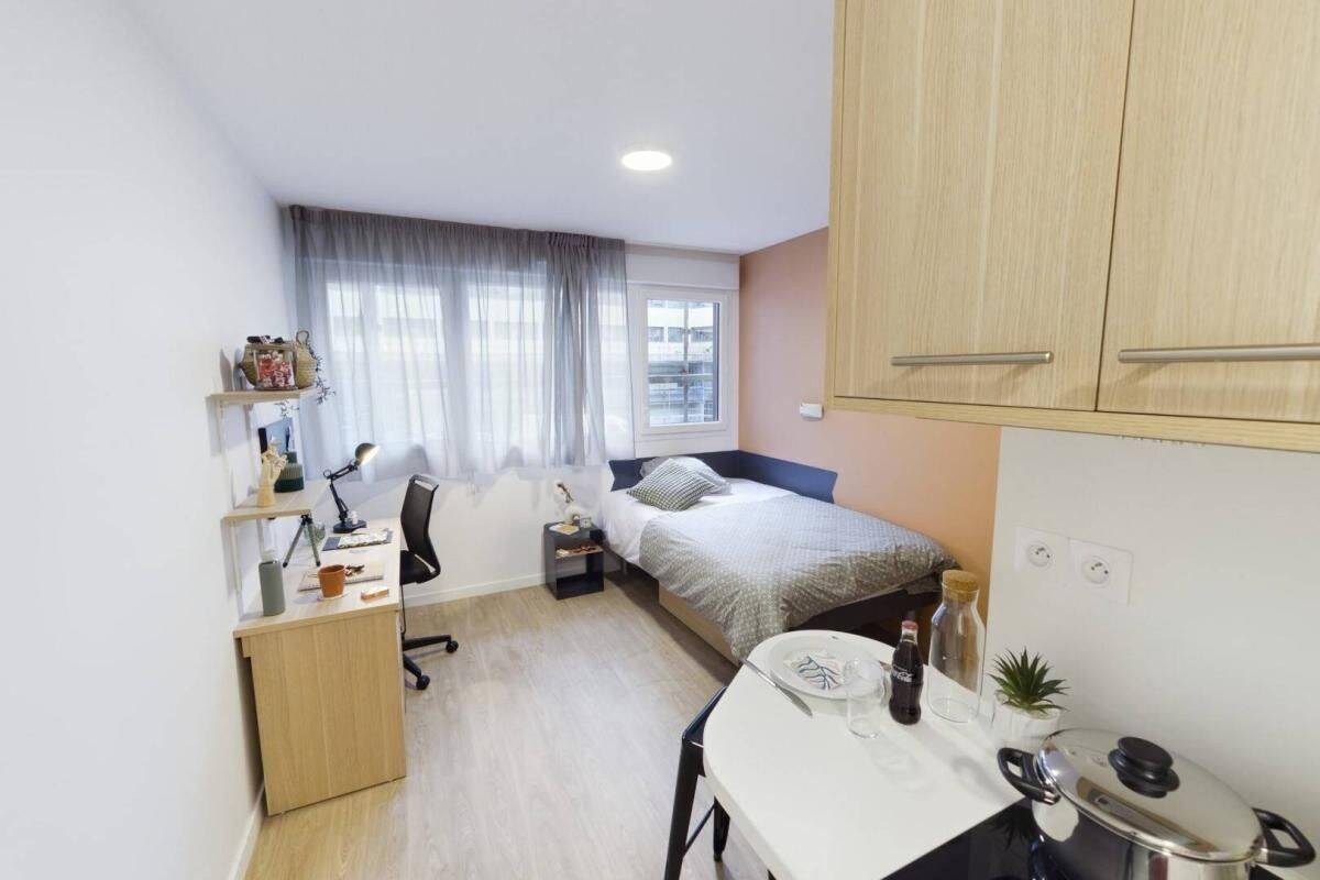 Appartement 1 pièce 18 m² · à Clermont-Ferrand · 18 m² · 679 €
