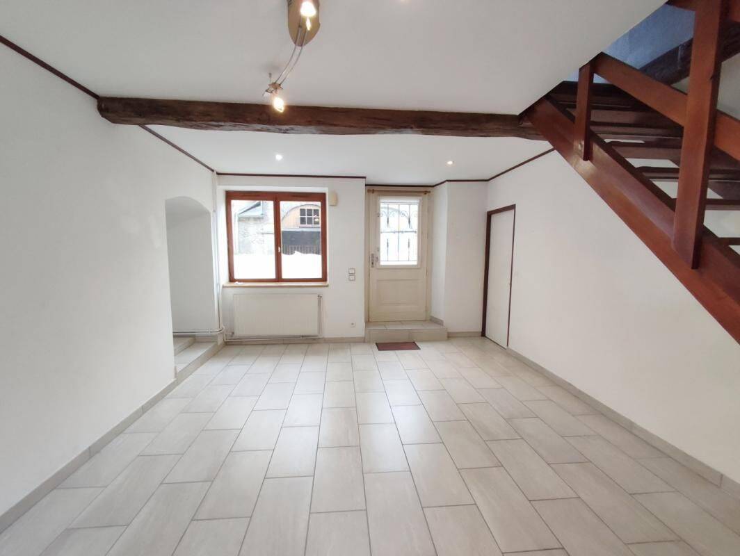 Maison 4 pièces 114 m² · à Crémieu · 114 m² · 990 €/mois