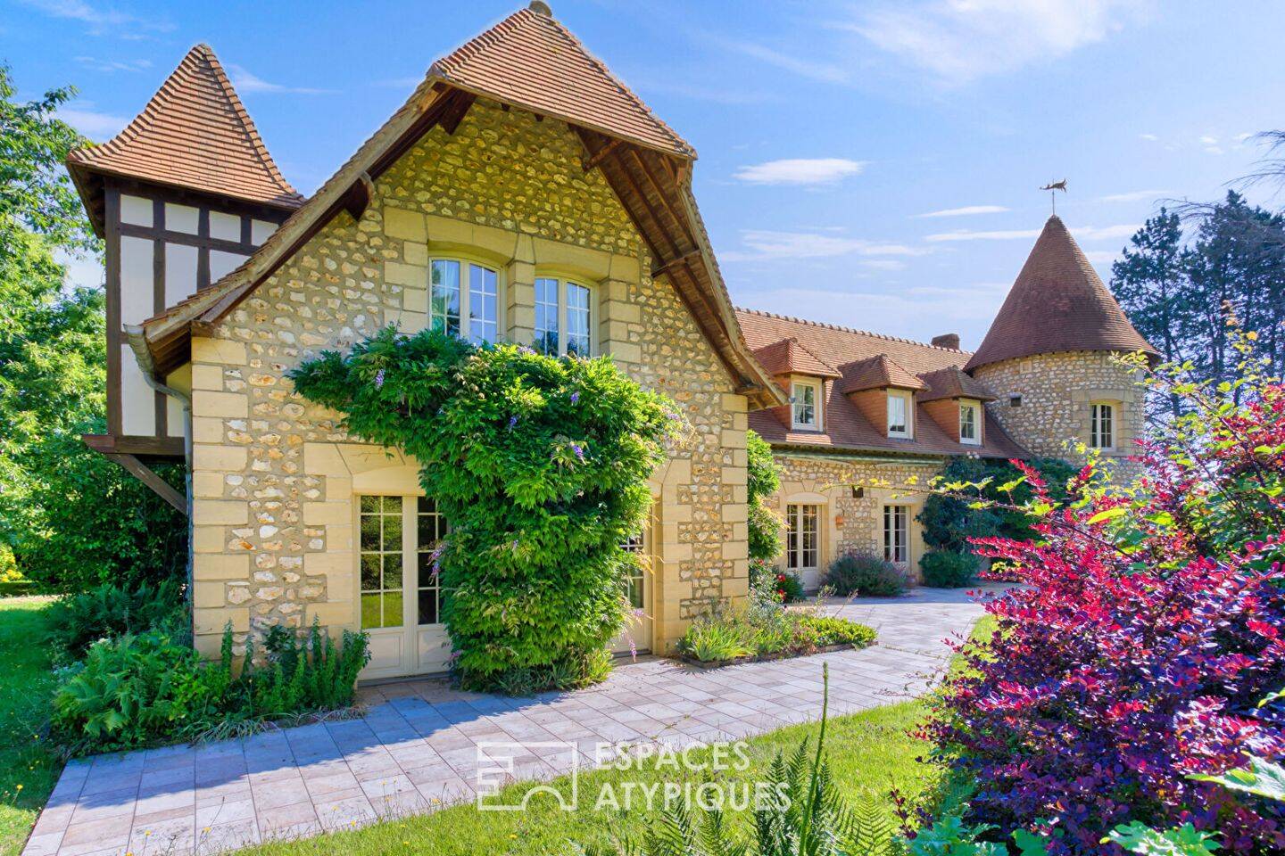 Maison 9 pièces 273 m² · à Grand Bourgtheroulde · 273 m² · 695 000 €