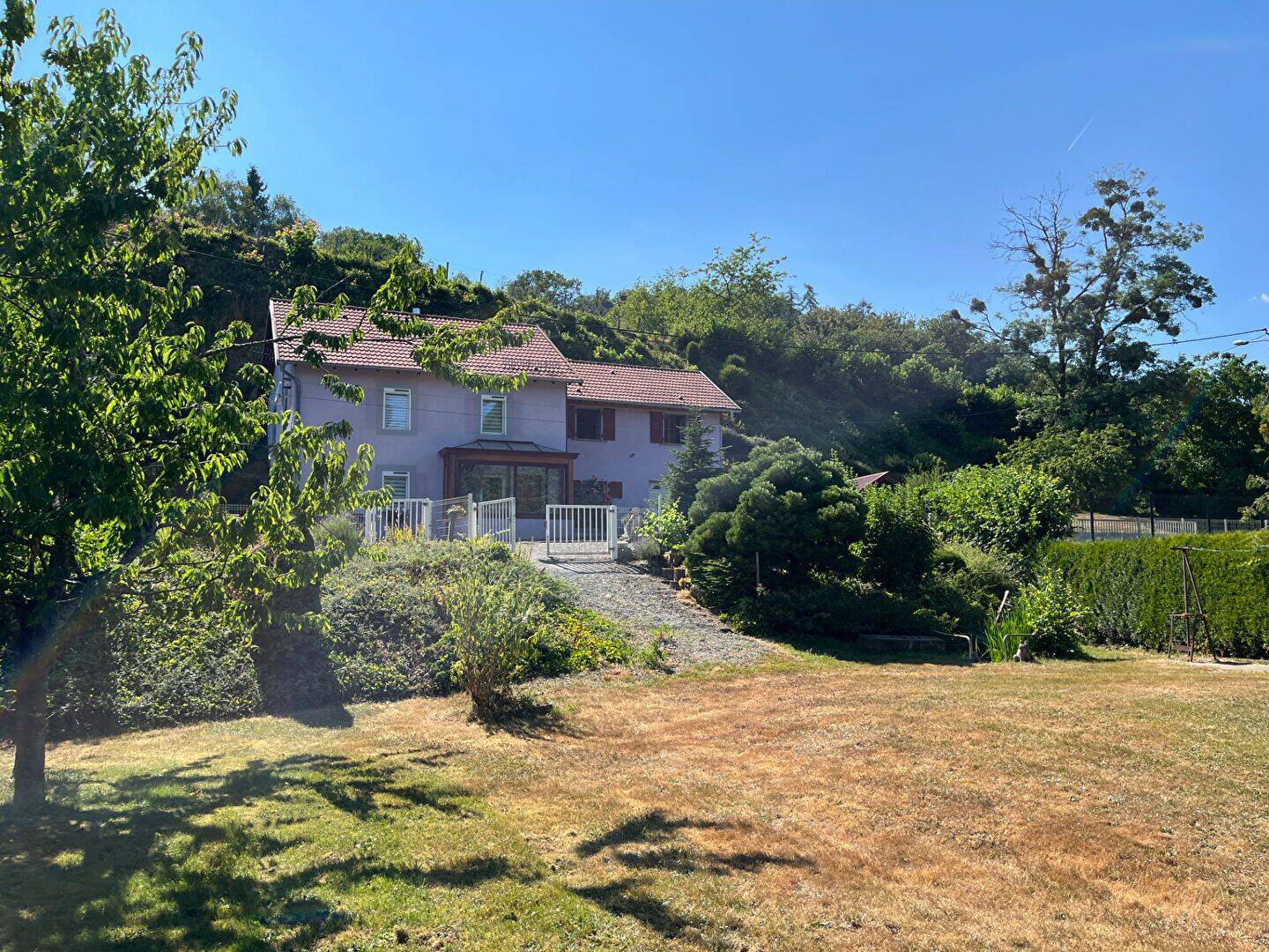 Maison 5 pièces 132 m² · à Plancher-Bas · 132 m² · 170 000 €