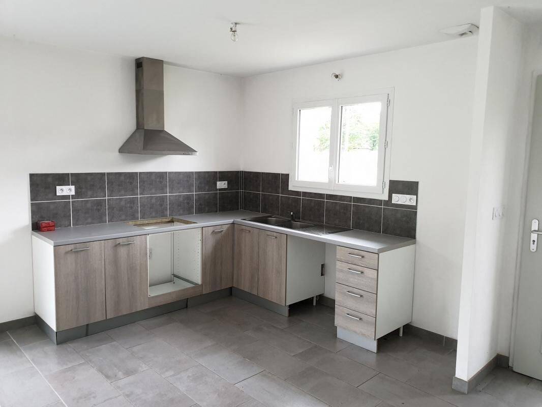 Maison 4 pièces 96 m² · à Saint-Cricq-Villeneuve · 96 m² · 910 €