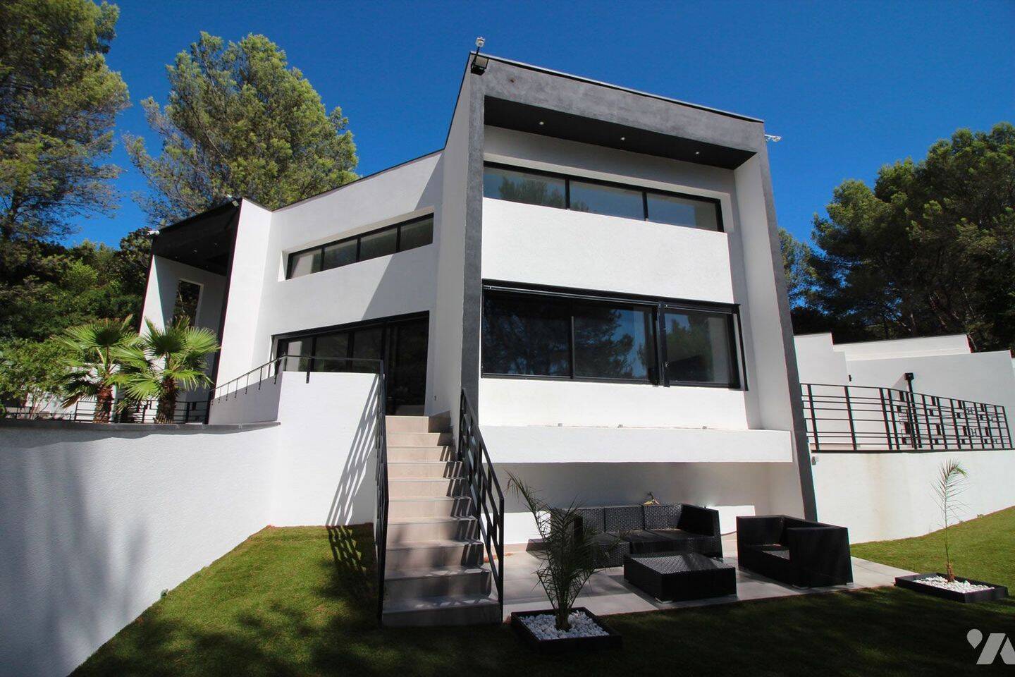 Maison 9 pièces 510 m² · à Aubagne · 510 m² · 1 850 000 €