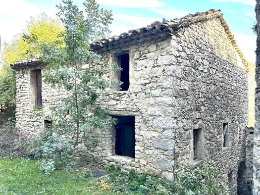 Maison à vendre 40 000 € 4 pièces 1 chambre 90 m² 110 m² de terrain Saint-Auban-sur-l'Ouvèze 26170