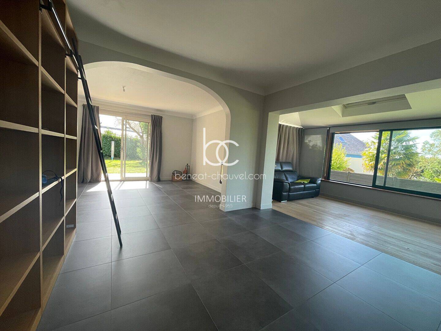 Maison 6 pièces 167 m² · à Ploeren · 166,7 m² · 549 000 €
