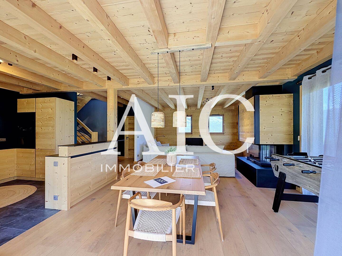 Maison 6 pièces 205 m² · à Combloux · 205 m² · 1 595 000 €