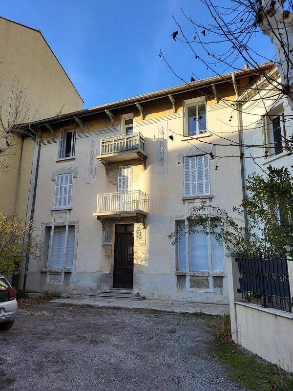 Appartement 3 pièces 87 m² · à Salon-de-Provence · 86,9 m² · 837 €
