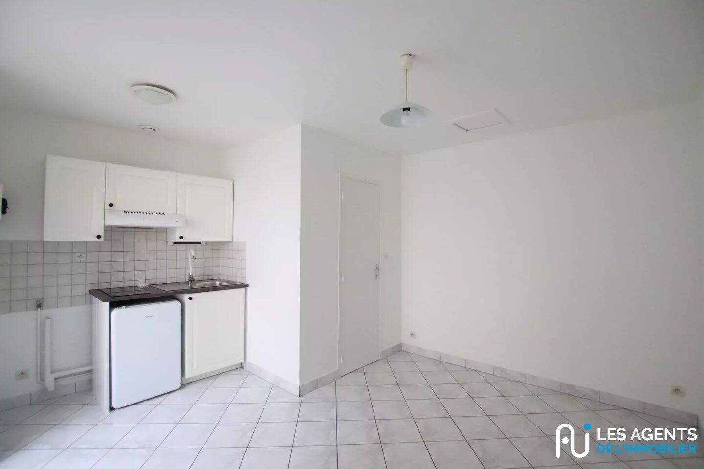 Appartement 1 pièce 16 m² · à Fleury-les-Aubrais · 16,1 m² · 400 €/mois