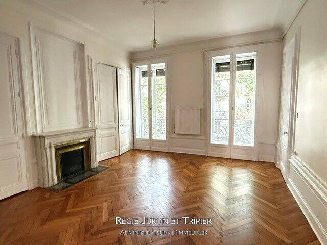 Appartement 4 pièces 145 m² · à Lyon 3ème Arrondissement · 145 m² · 1 924 €/mois