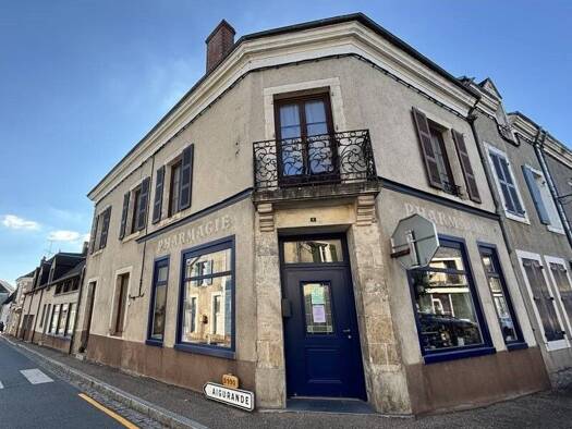 Immeuble à vendre 145 800 € 372 m² Cluis 36340