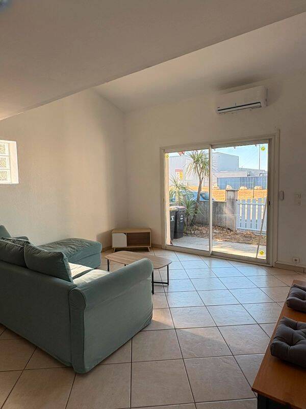 Maison 1 pièce 60 m² · à Saint-Loubès · 60 m² · 990 €