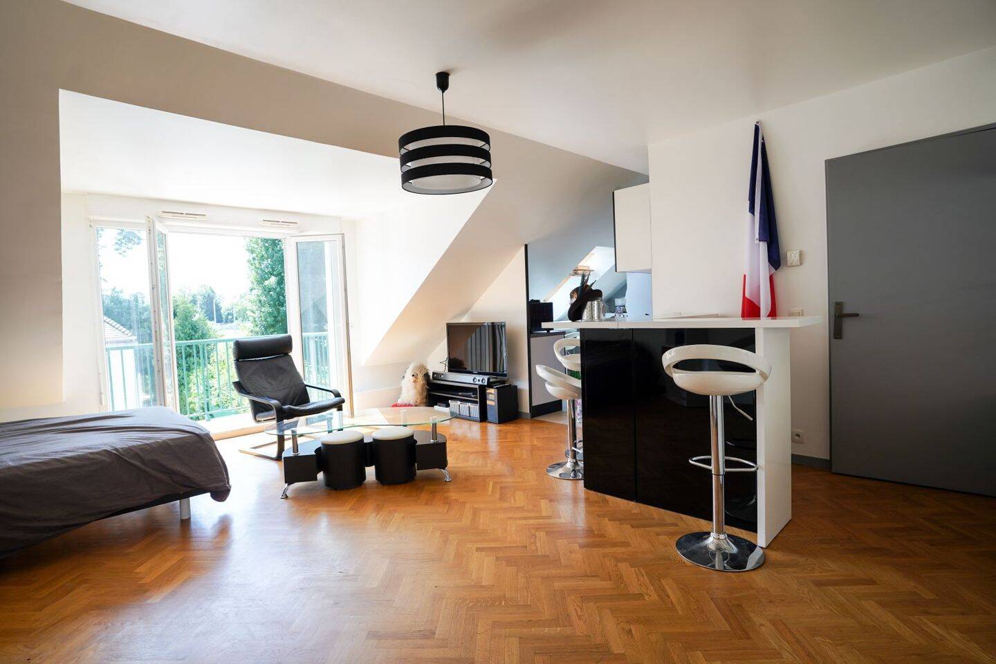 Appartement 1 pièce 34 m² · à Le Mesnil-Saint-Denis · 34 m² · 731 €/mois