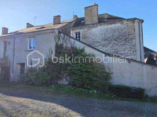 Maison à vendre 328 800 € 8 pièces 6 chambres 317 m² 950 m² de terrain Villemoisan 49370