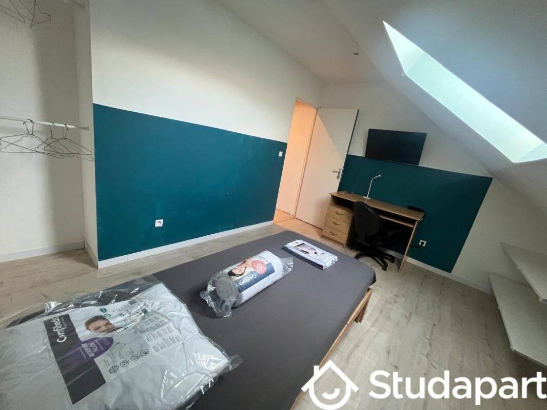 1 pièce 9 m² · à Denain · 9 m² · 350 €