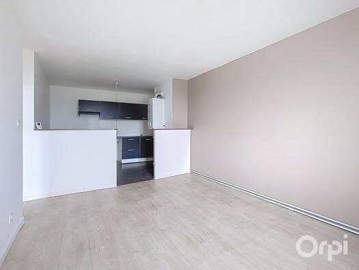 Appartement à vendre 97 000 € 3 pièces 2 chambres 74 m² Étage 1/4 Meurthe et Canal Maxéville 54320