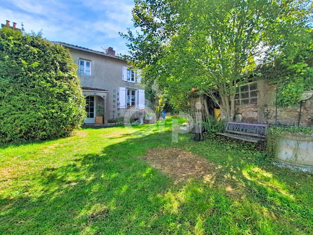Maison 5 pièces 136 m² · à Dainville-Bertheléville · 136,2 m² · 107 000 €
