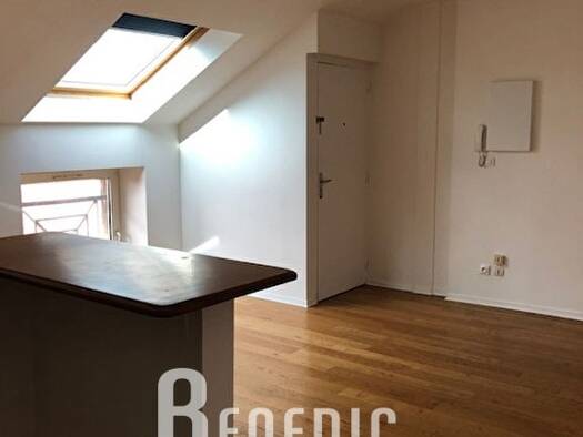 Appartement à louer 531 € 4 pièces 3 chambres 60 m² Étage 3/3 Ville Haute Rombas 57120