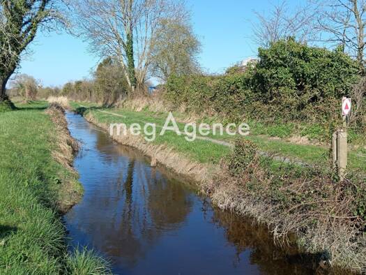 Terrain à vendre 19 500 € 12 500 m² de terrain Genêts 50530