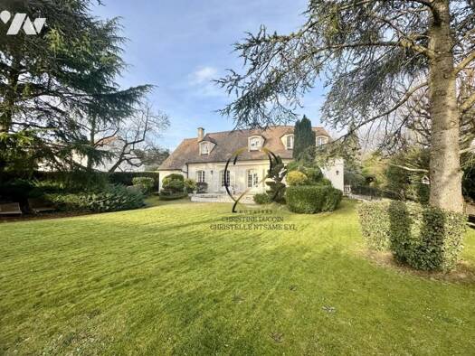 Maison à vendre 864 000 € 8 pièces 4 chambres 170 m² 1 529 m² de terrain Saint-Prix 95390