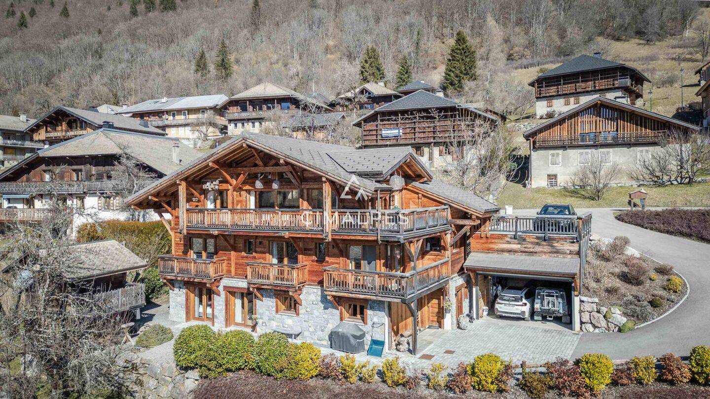 Maison 11 pièces 370 m² · à Montriond · 370 m² · 3 450 000 €