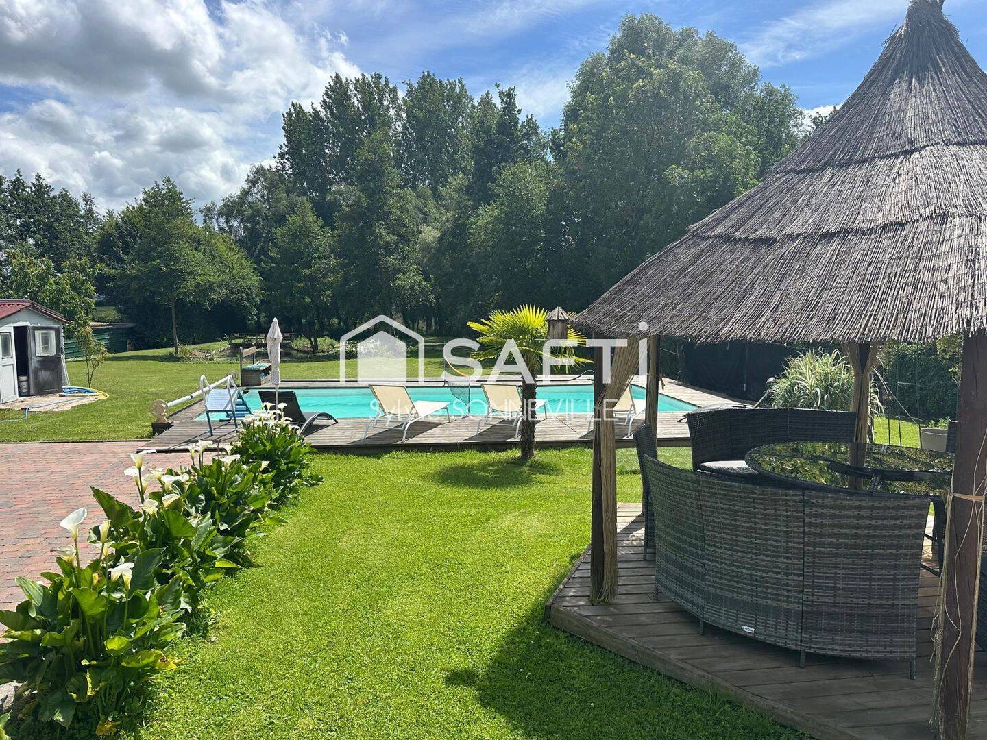 Maison 6 pièces 144 m² · à Éperlecques · 144 m² · 299 000 €