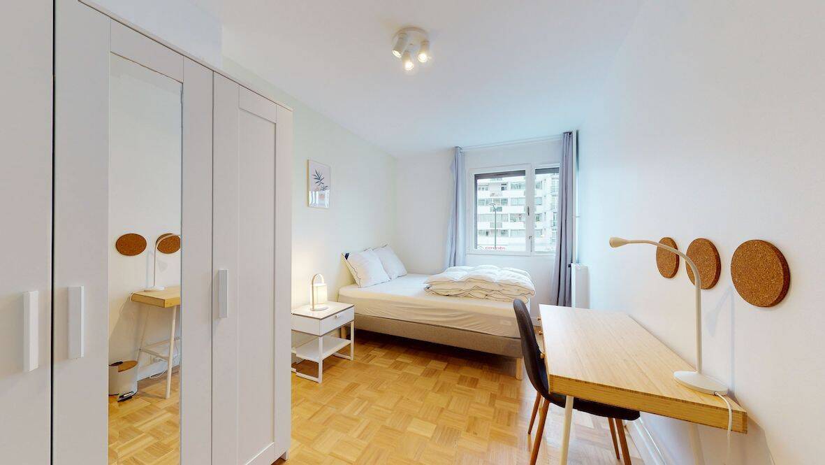 6 pièces 102 m² · à Asnières-sur-Seine · 102 m² · 763 €/mois