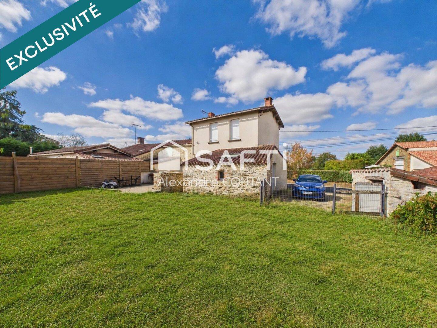 Maison 5 pièces 132 m² · à Les Pineaux · 132 m² · 172 000 €
