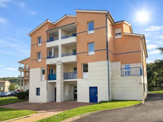 Appartement à vendre 180 000 € 4 pièces 3 chambres 80 m² Étage 1/3 Centre Village Saint-Quentin-Fallavier 38070