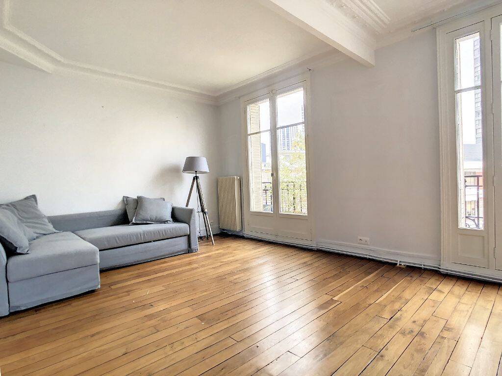 Appartement 2 pièces 51 m² · à Paris 15ème Arrondissement · 51 m² · 1 822 €