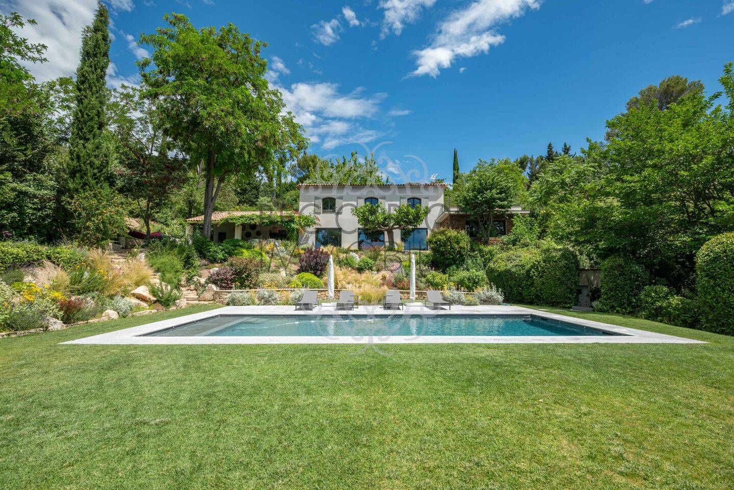 Maison 7 pièces 245 m² · à Aix-en-Provence · 245 m² · 3 150 000 €
