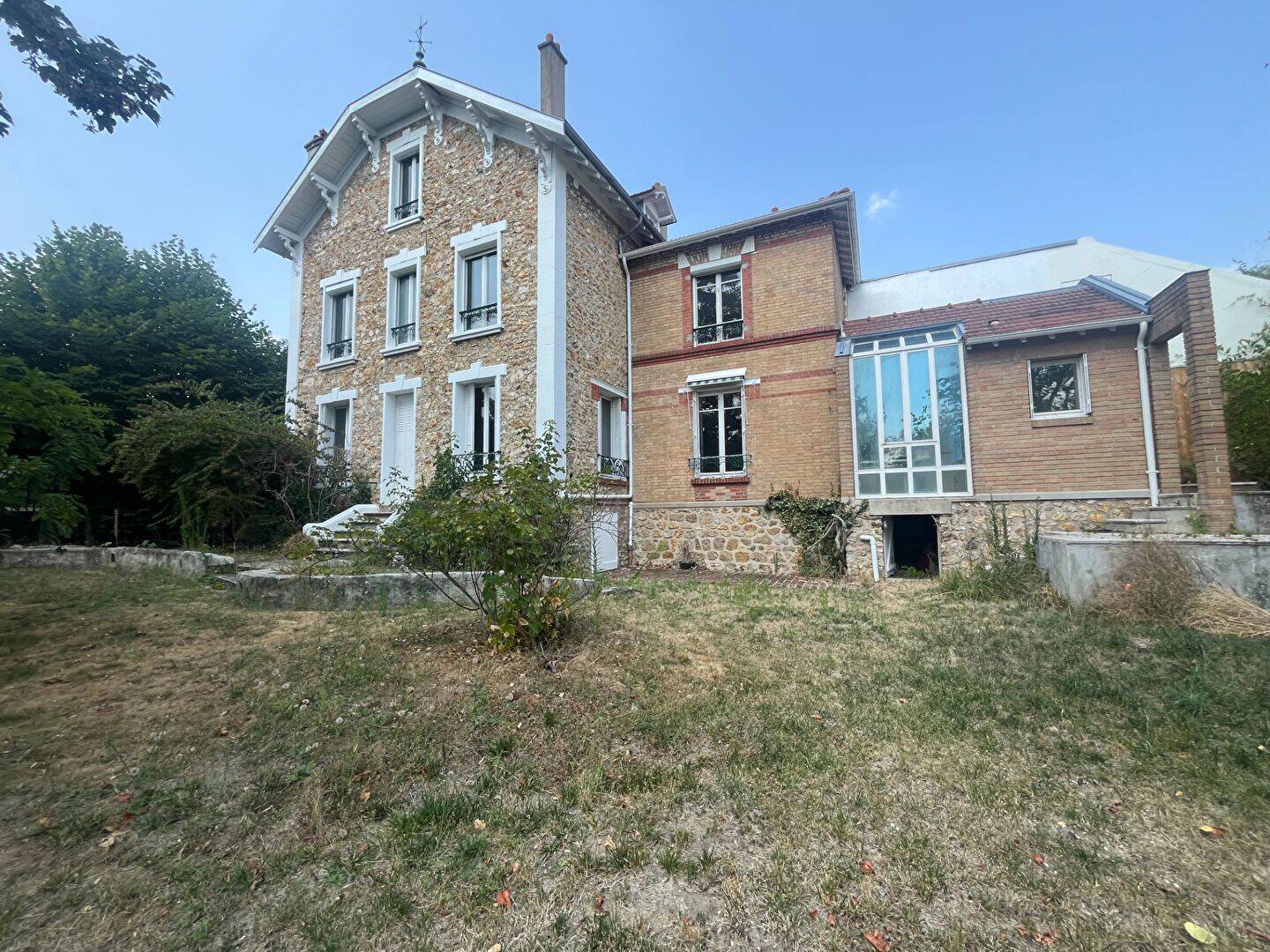 Maison 8 pièces 165 m² · à Saint-Leu-la-Forêt · 165 m² · 450 000 €
