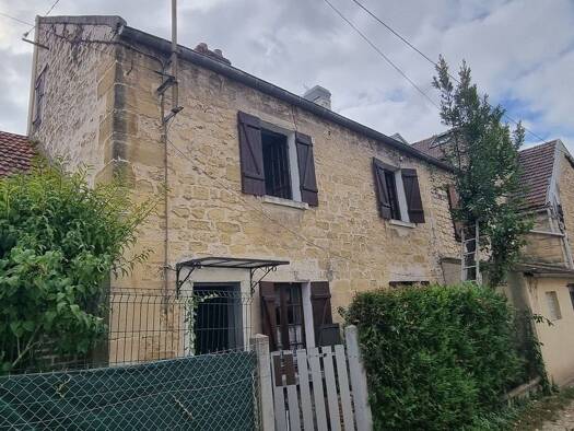 Maison à vendre 180 000 € 3 pièces 2 chambres 52 m² 88 m² de terrain Neuville-sur-Oise 95000