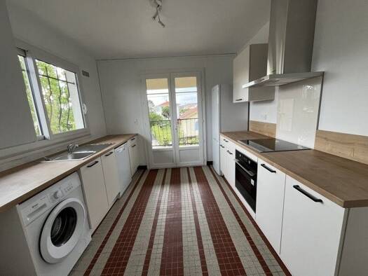 Appartement à louer 795 € 3 pièces 2 chambres 68,5 m² Étage 1/1 Bourg Est Saint-Paul-lès-Dax 40990