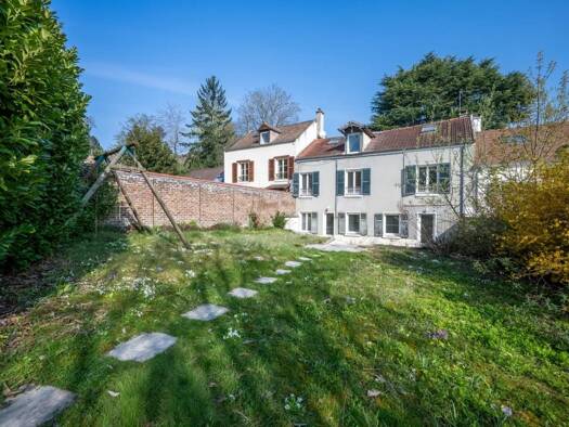 Maison de ville à vendre 646 000 € 5 pièces 4 chambres 122 m² 328 m² de terrain Le Village Louveciennes 78430