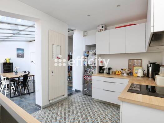 Maison de ville à vendre 399 900 € 8 pièces 6 chambres 180 m² 438 m² de terrain Hallennes-lez-Haubourdin 59320