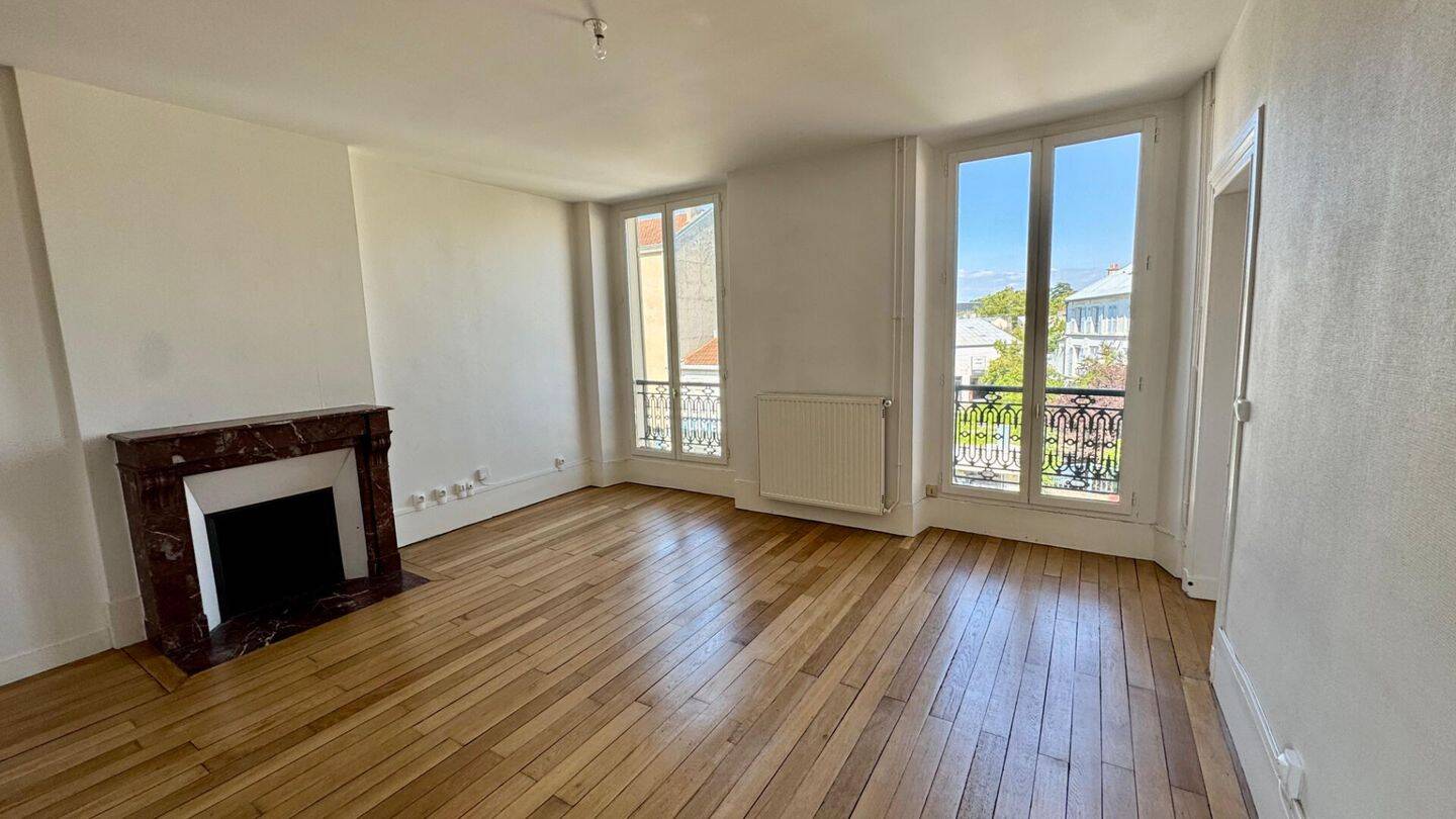 Appartement 2 pièces 52 m² · à Versailles · 52,3 m² · 1 095 €