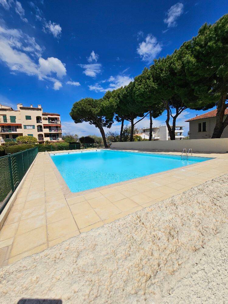 Appartement 1 pièce 31 m² · à Antibes · 31,1 m² · 680 €/mois