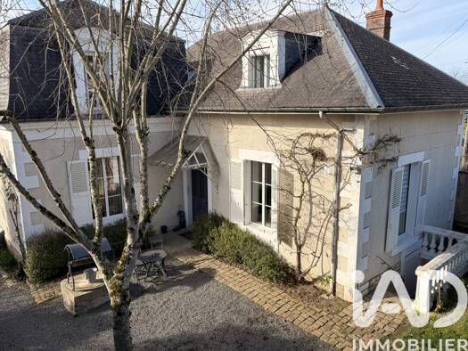 Maison à vendre 437 000 € 5 pièces 4 chambres 147 m² 1 300 m² de terrain Moulon Bourges 18000