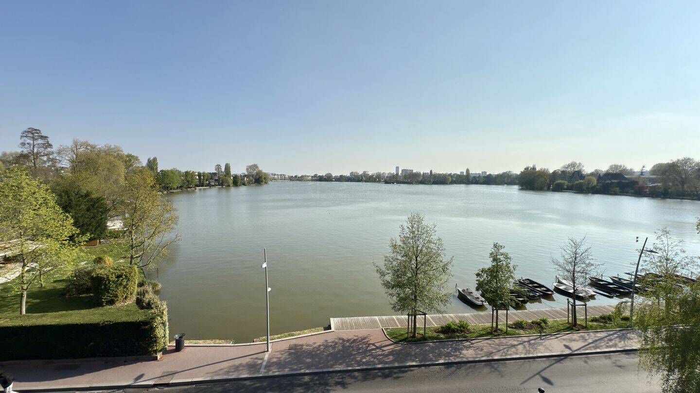 Appartement 6 pièces 133 m² · à Enghien-les-Bains · 133 m² · 749 000 €
