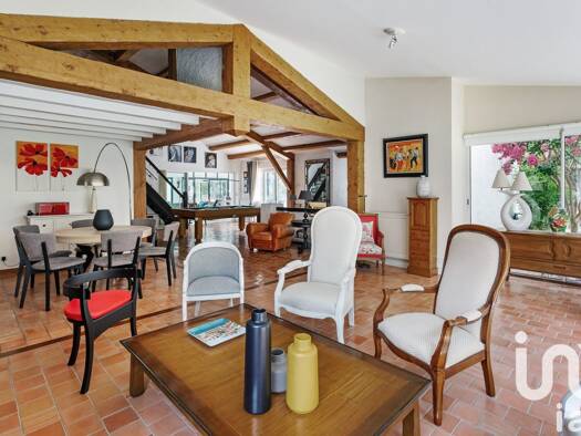 Maison à vendre 1 260 000 € 10 pièces 4 chambres 374 m² 7 953 m² de terrain Saint-Aignan-Grandlieu 44860