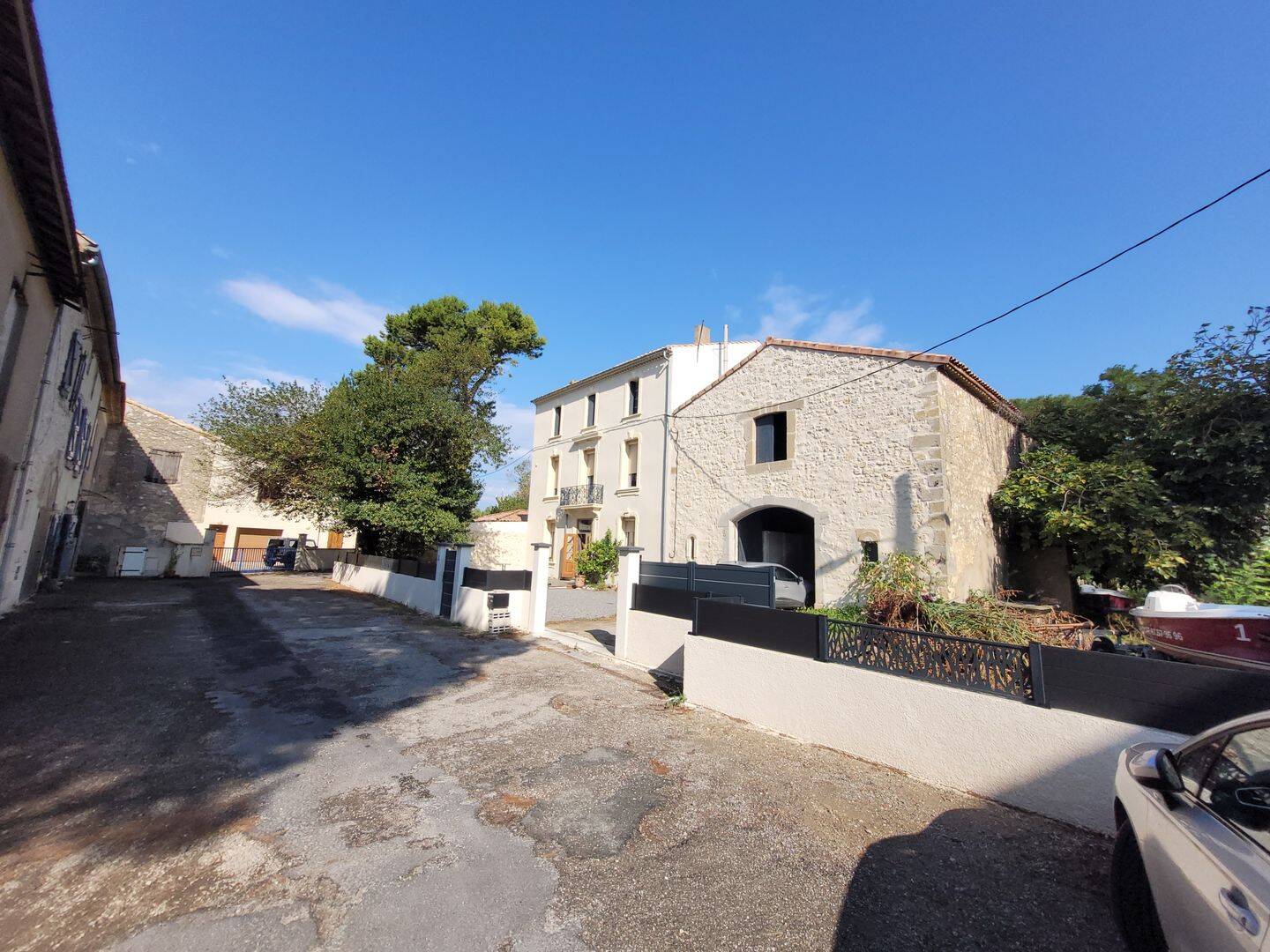 Maison 10 pièces 320 m² · à Fleury · 320 m² · 609 000 €