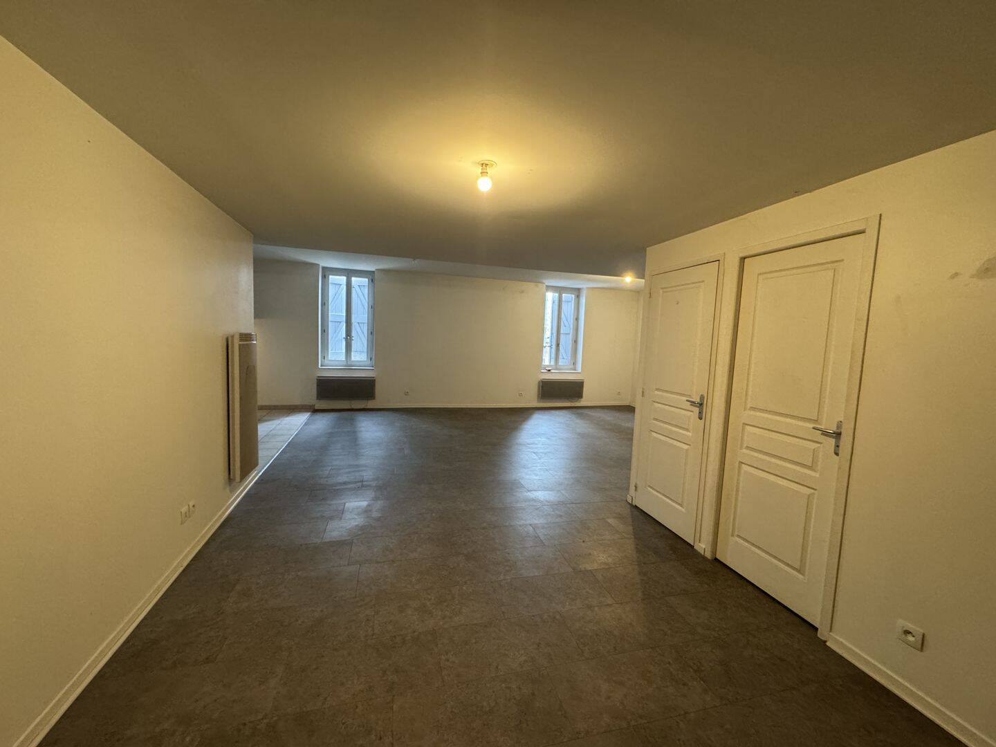 Appartement 5 pièces 96 m² · à Mas-Grenier · 96,2 m² · 670 €