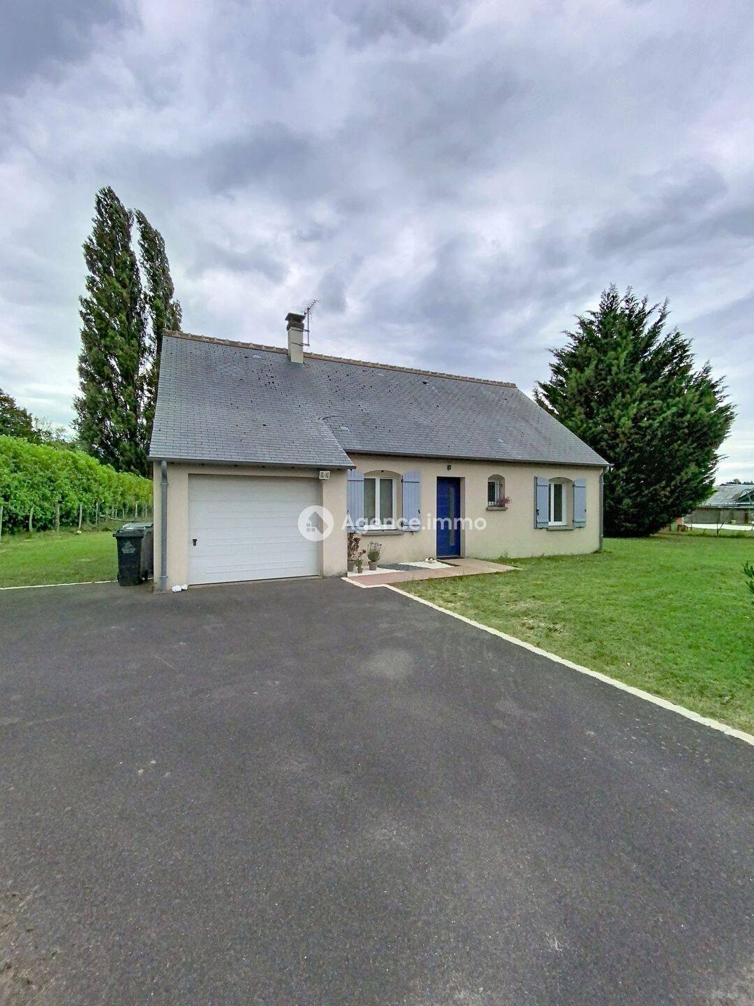 Maison 1 pièce 102 m² · à Cléré-les-Pins · 102 m² · 218 900 €