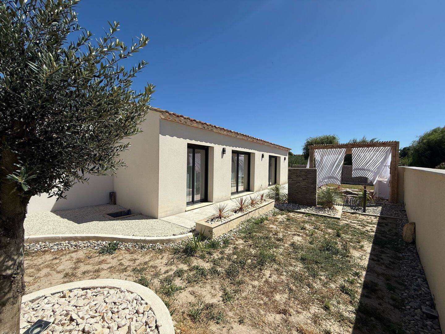 Maison 5 pièces 106 m² · à Tulette · 106 m² · 306 000 €