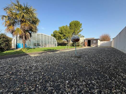 Maison à vendre 399 845 € 7 pièces 4 chambres 167 m² 1 834 m² de terrain Nuaillé-d'Aunis 17540