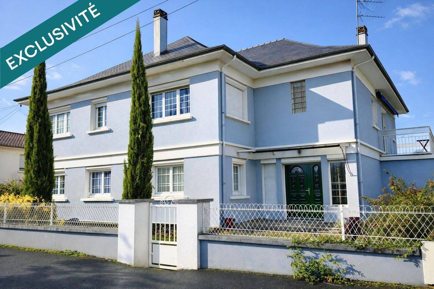 Maison 9 pièces 235 m² · à Oloron-Sainte-Marie · 235 m² · 240 000 €