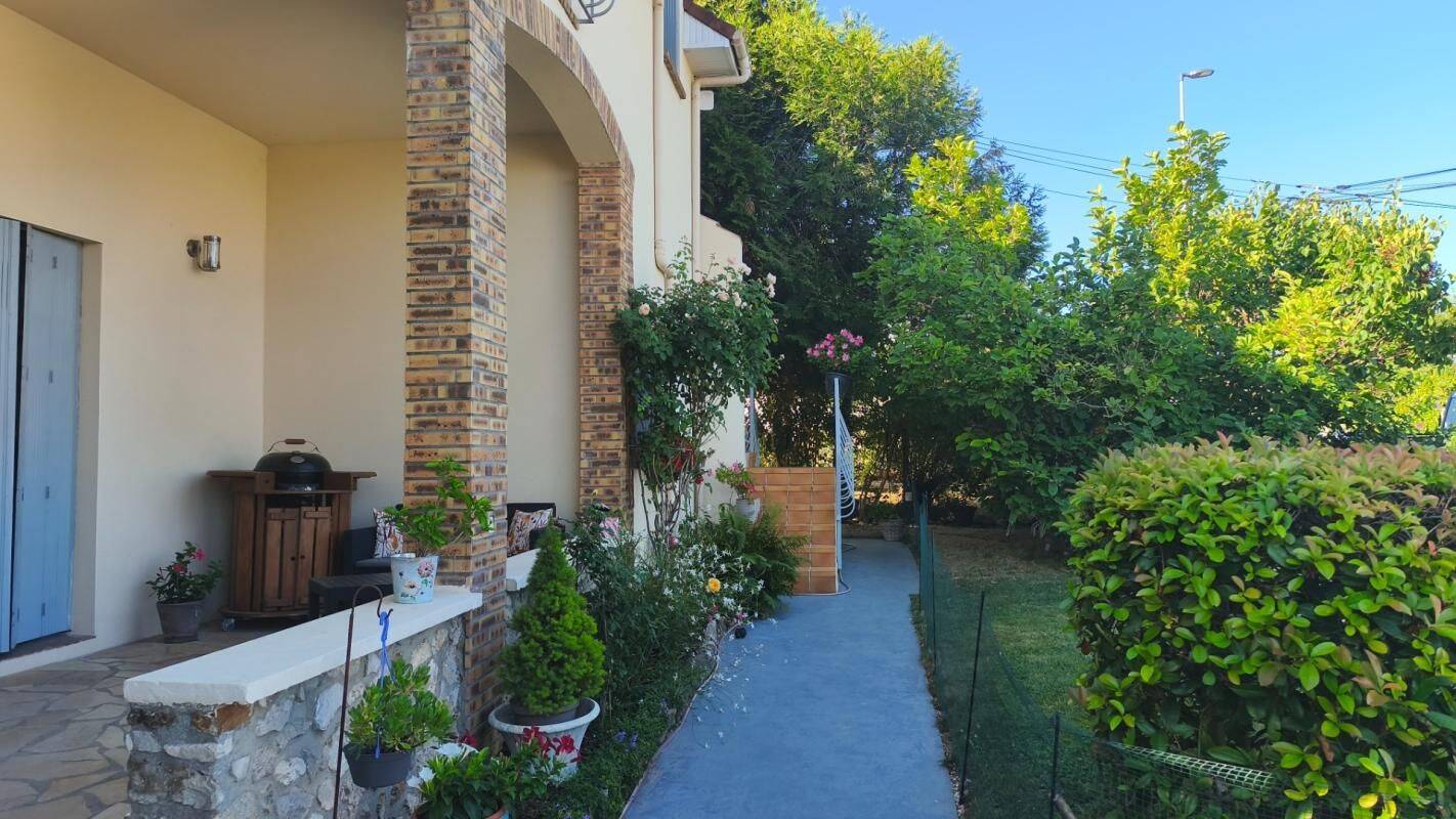 Maison 8 pièces 174 m² · à Lagny-sur-Marne · 174 m² · 610 000 €