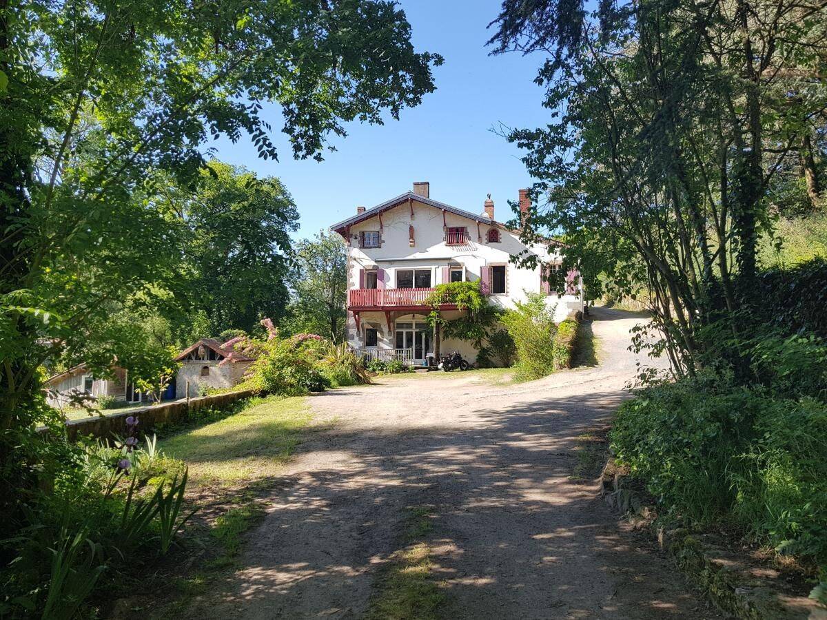 Maison 13 pièces 301 m² · à Gétigné · 301 m² · 672 750 €