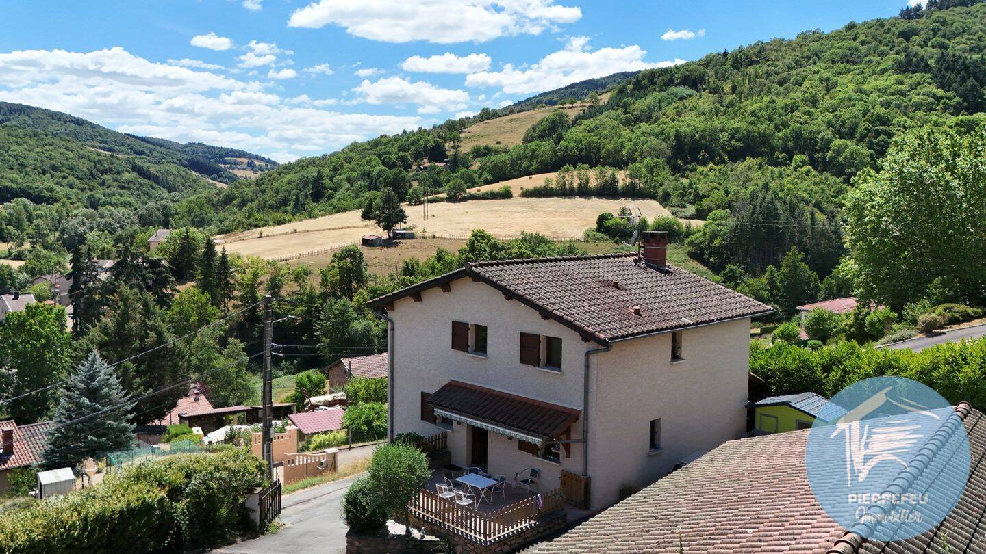 Maison 6 pièces 135 m² · à Saint-Forgeux · 135 m² · 300 000 €