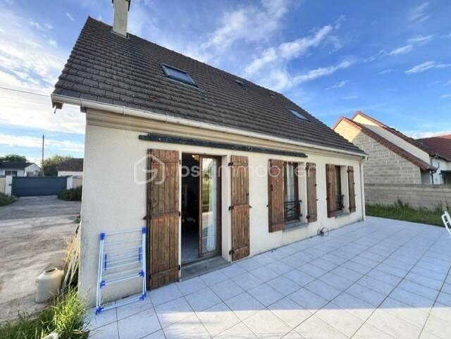 Maison 5 pièces 104 m² · à Les Ormes-sur-Voulzie · 104 m² · 225 000 €