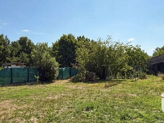 Terrain constructible à vendre 65 000 € 734 m² de terrain Gaillan-en-Médoc 33340